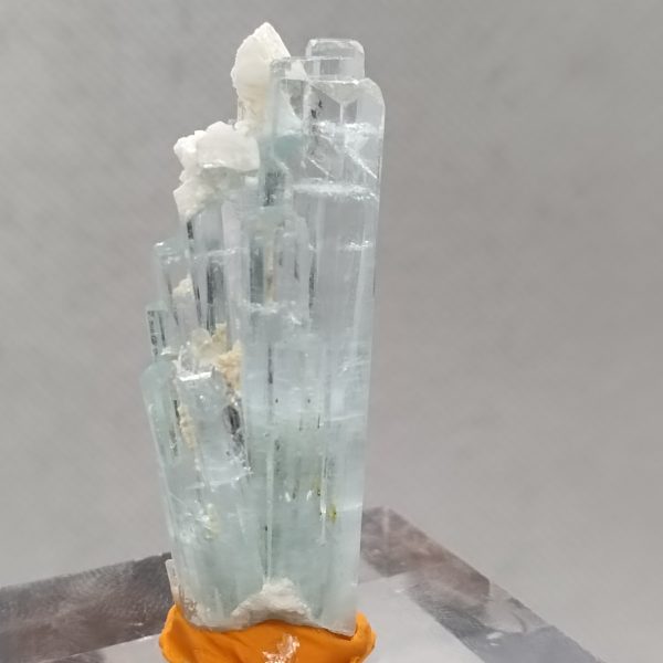 Beautiful bunch of aquamarine crystal - Image 9