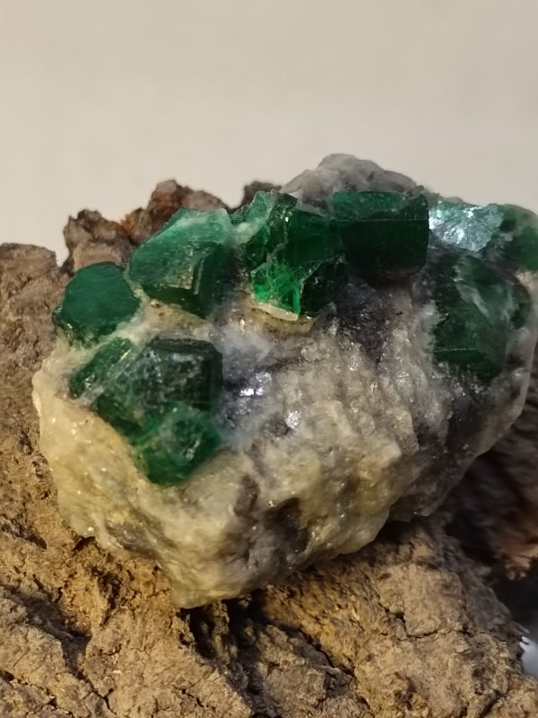 Specimens of Emerald - Image 2