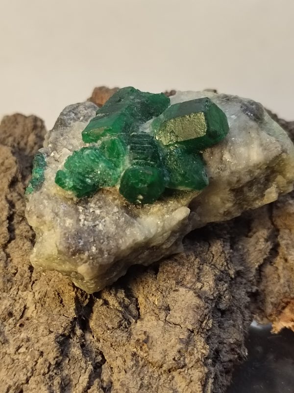 Specimens of Emerald - Image 5