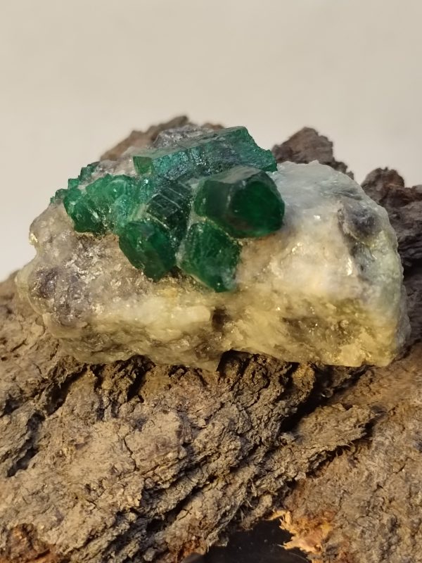 Specimens of Emerald - Image 6