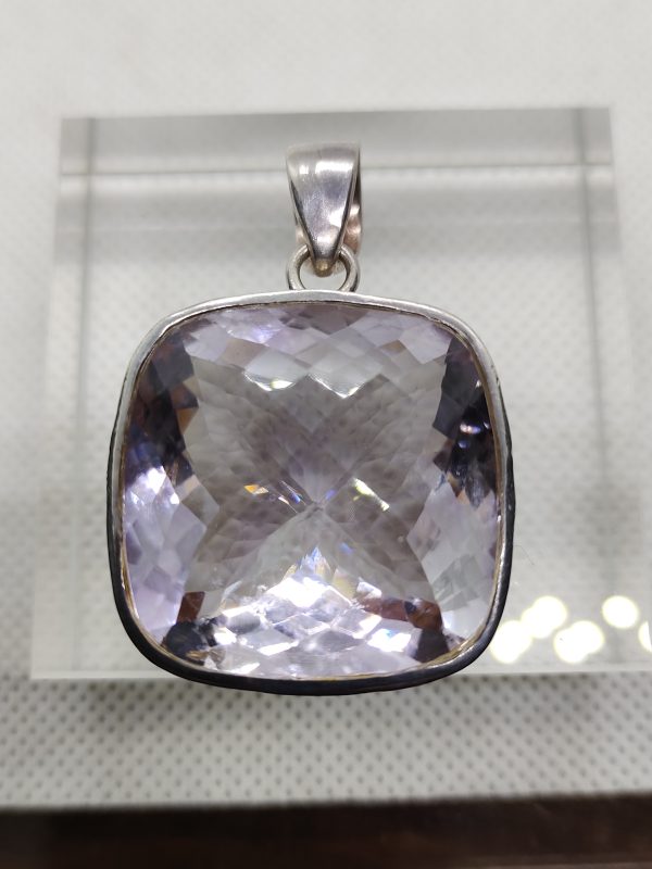 grams Amethyst pendant