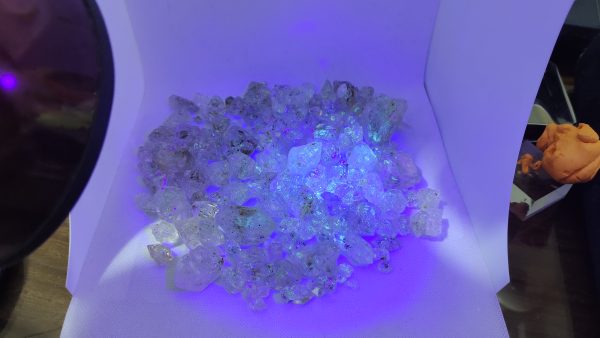 top quality petroleum diamond quartz with full Florence - Image 7