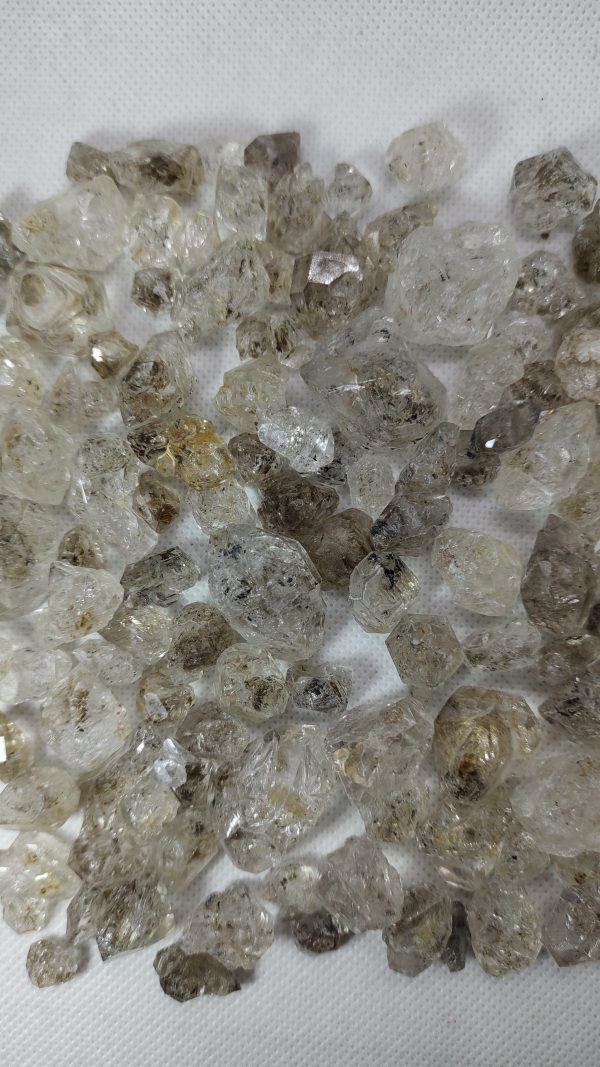 medium quality petroleum diamond quartz