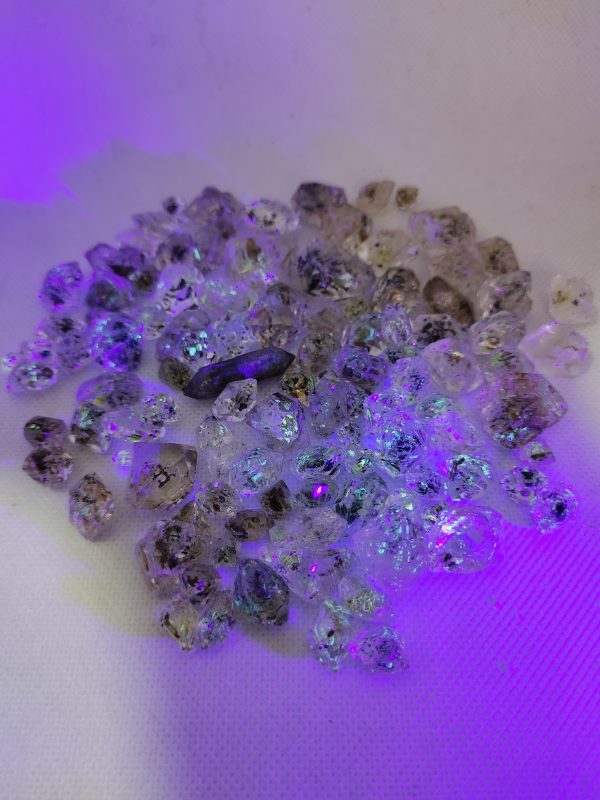 Top quality full luster and Florence petroleum diamond quartz