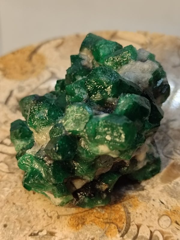 Specimens of Emerald - Image 9